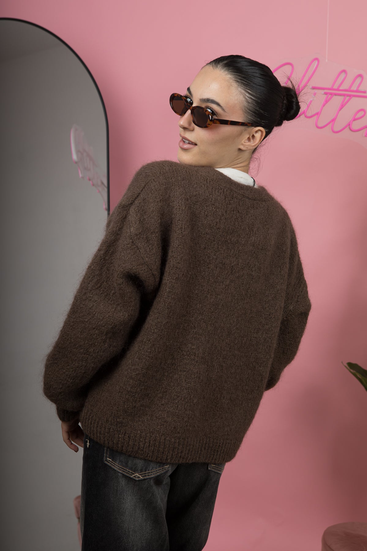 Cardigan morbido con bottoni gioiello