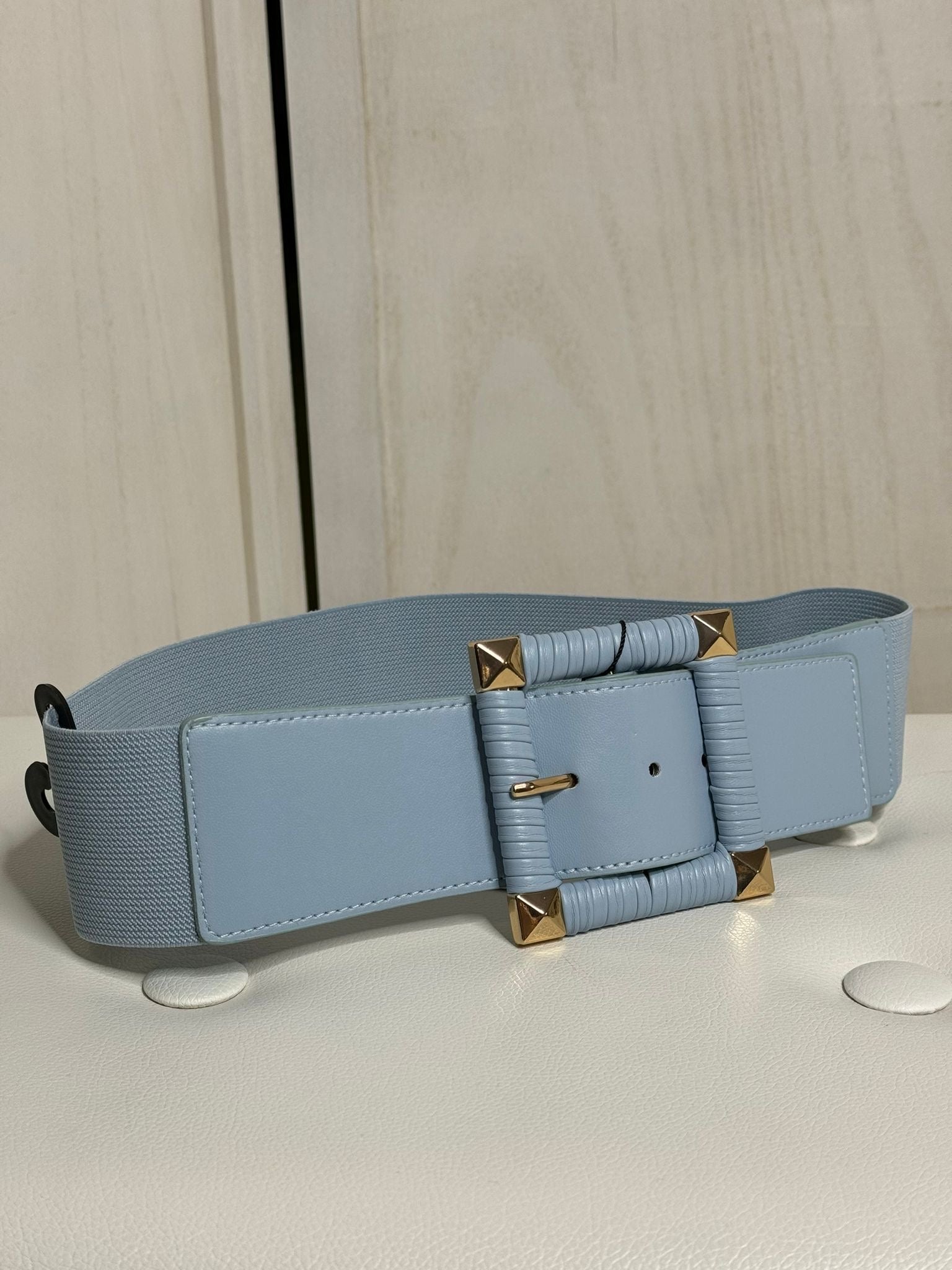 Cintura azzurra e verde acqua