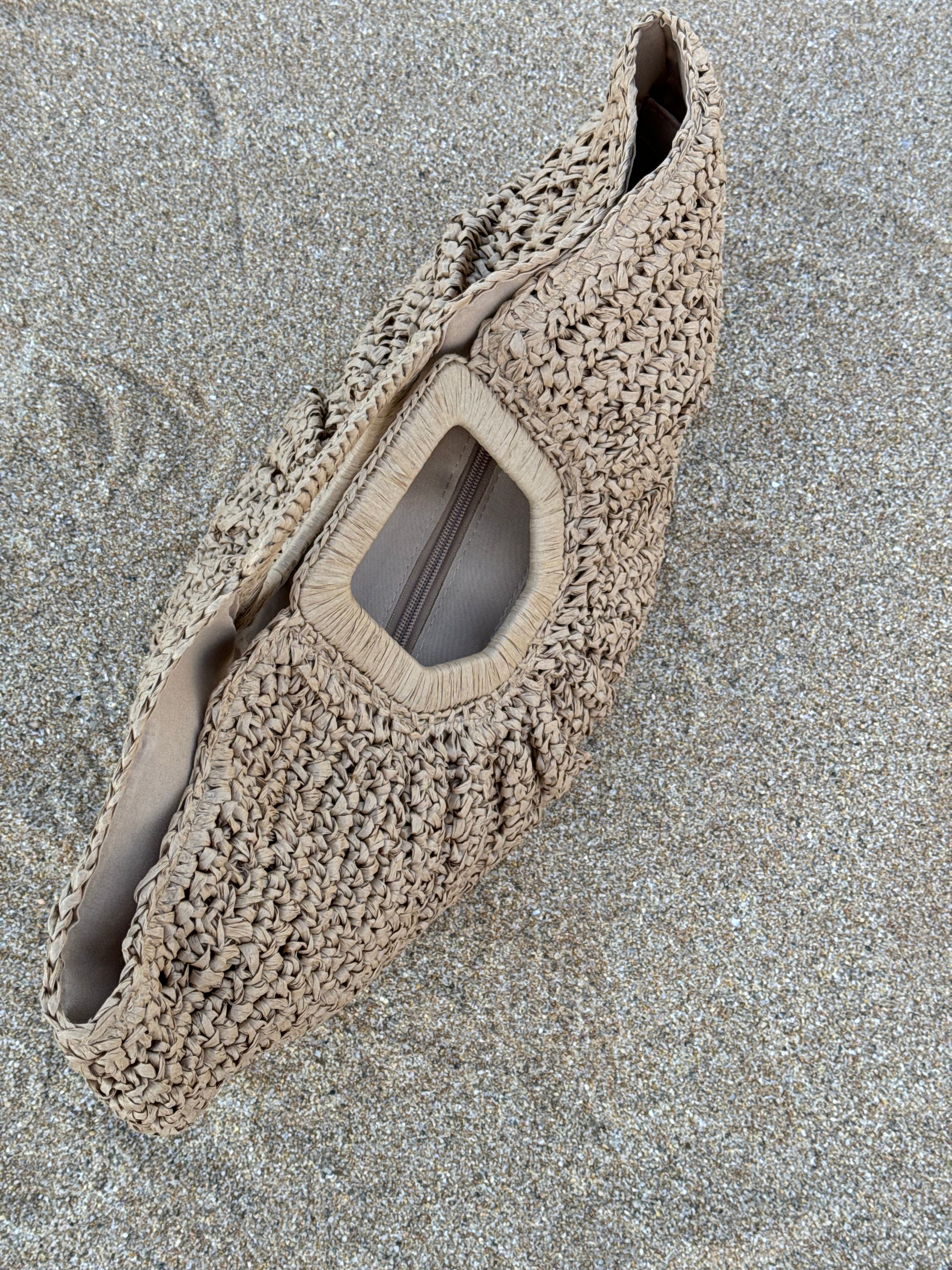 Borsa Mezza Luna con Manici Rigidi