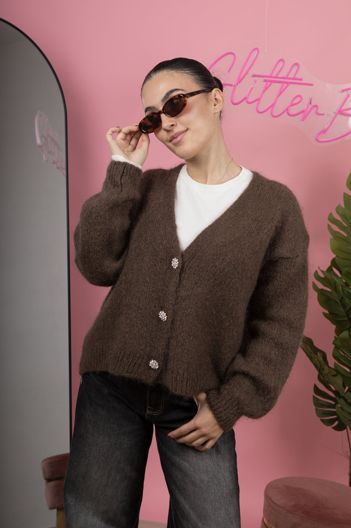 Cardigan morbido con bottoni gioiello