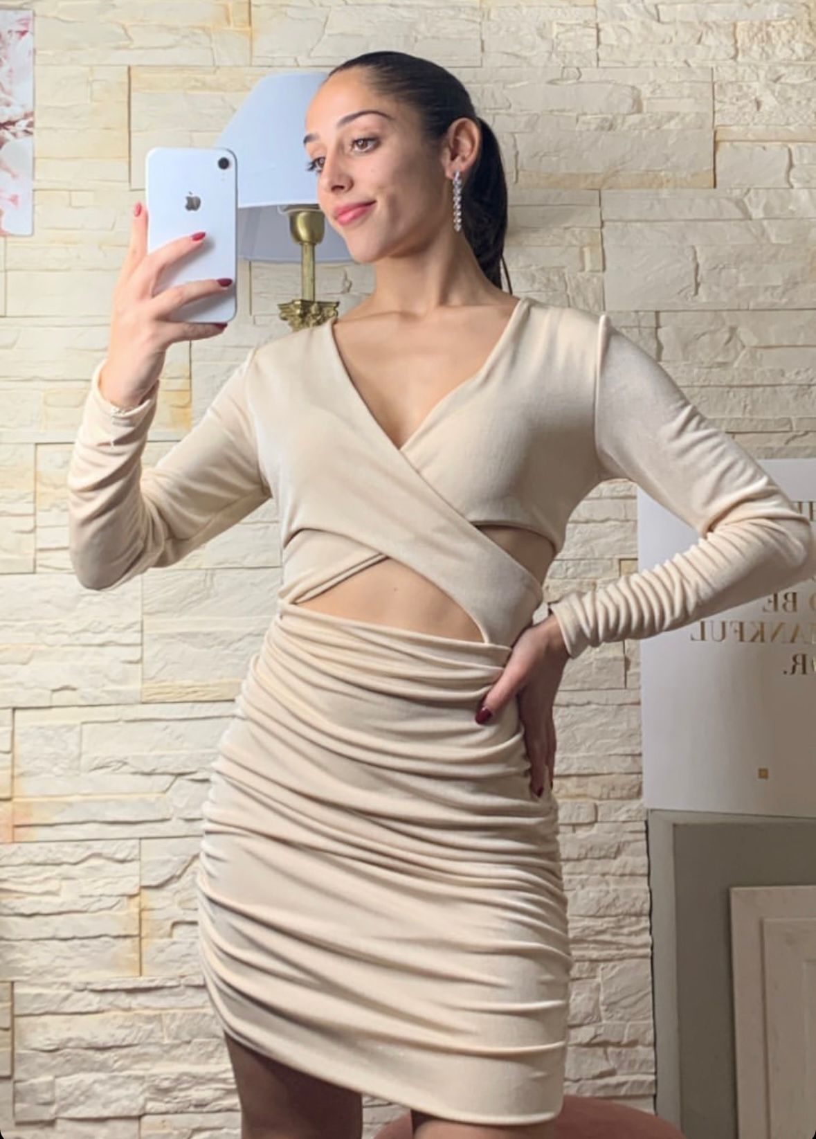 Vestito con scollo incrociato